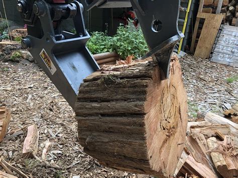 wood splitter attachment for backhoe